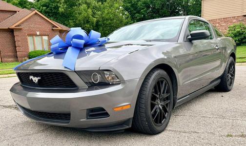 Sterling Gray Metallic 2011 Ford Mustang V6 Premium