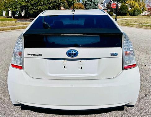 2010 Toyota Prius III