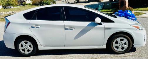 2010 Toyota Prius III