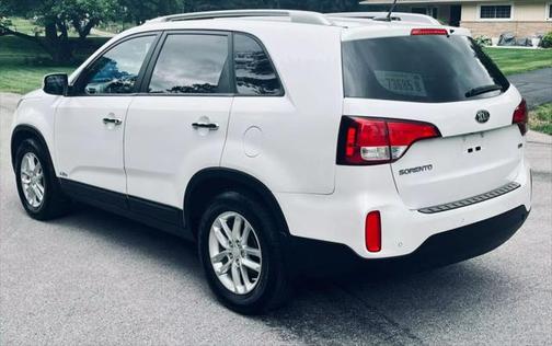 2015 Kia Sorento LX