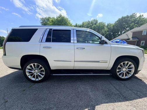 Crystal White Tricoat 2017 Cadillac Escalade Premium Luxury