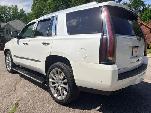 Crystal White Tricoat 2017 Cadillac Escalade Premium Luxury