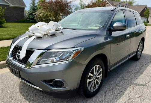 Gun Metallic 2015 Nissan Pathfinder S