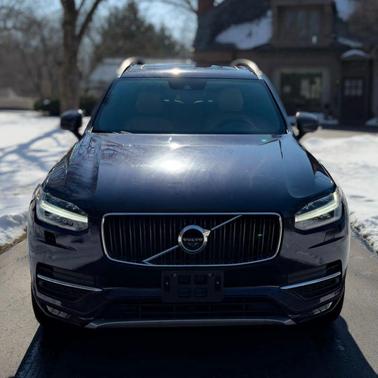 2017 Volvo XC90 T6 Momentum