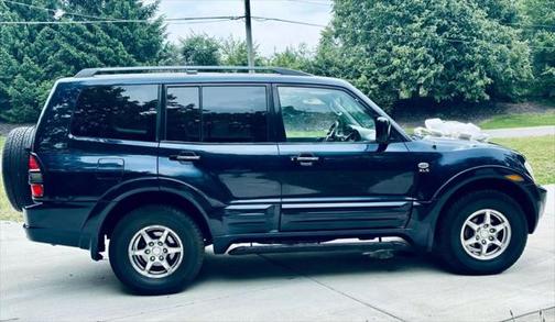 2002 Mitsubishi Montero XLS