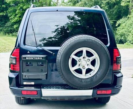 2002 Mitsubishi Montero XLS