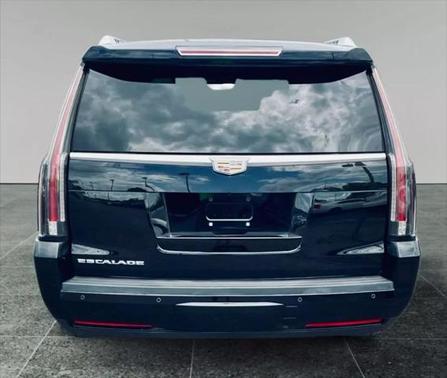 2016 Cadillac Escalade ESV Sport Platinum