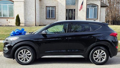 2017 Hyundai TUCSON SE Plus