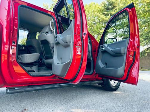 2011 Nissan Frontier SV