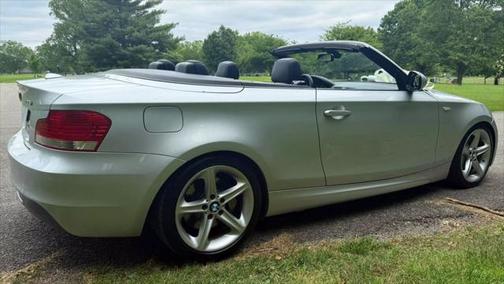 2011 BMW 135 135i Convertible 2D