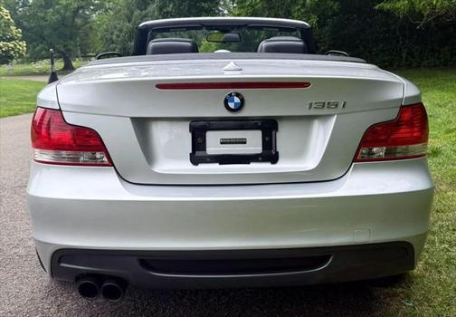 2011 BMW 135 135i Convertible 2D