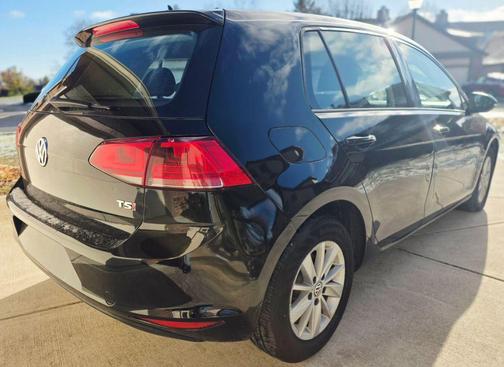 2016 Volkswagen Golf TSI S 4-Door