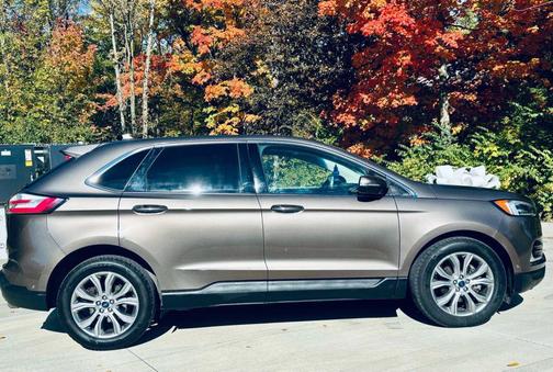 2019 Ford Edge Titanium