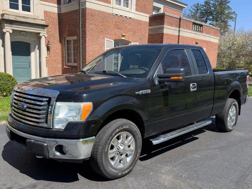 Tuxedo Black 2010 Ford F-150 XLT SuperCab Truck