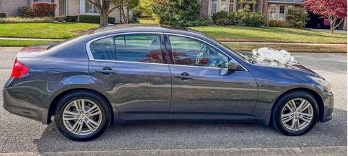 2012 INFINITI G25x Base