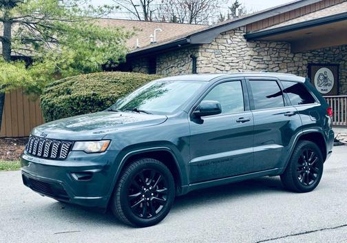 2018 Jeep Grand Cherokee Altitude