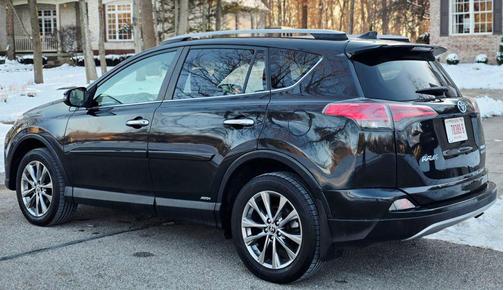 2017 Toyota RAV4 Hybrid Limited