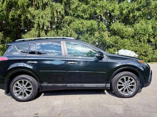 2017 Toyota RAV4 Hybrid Limited