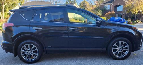 2017 Toyota RAV4 Hybrid Limited