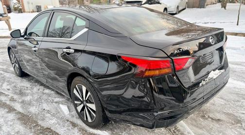 2021 Nissan Altima 2.5 SV