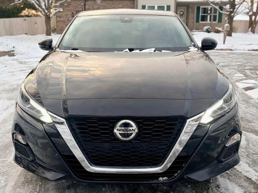 2021 Nissan Altima 2.5 SV