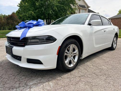 White Knuckle Clearcoat 2019 Dodge Charger SXT