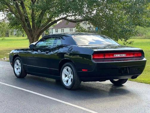 2012 Dodge Challenger SXT