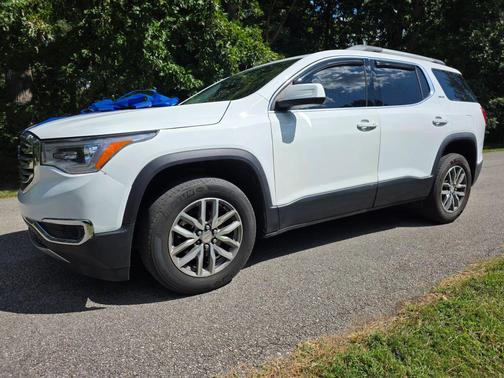 2018 GMC Acadia SLE-2