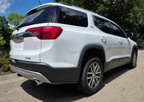 2018 GMC Acadia SLE-2