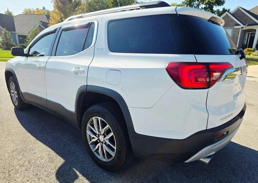 2018 GMC Acadia SLE-2