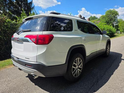 2018 GMC Acadia SLE-2