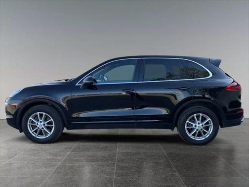 2016 Porsche Cayenne Base