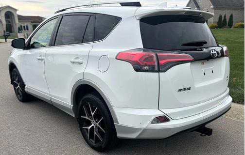 2016 Toyota RAV4 SE