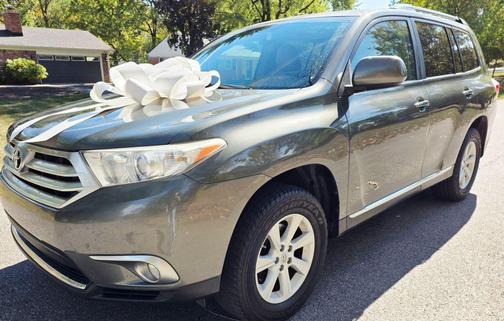 2012 Toyota Highlander SE