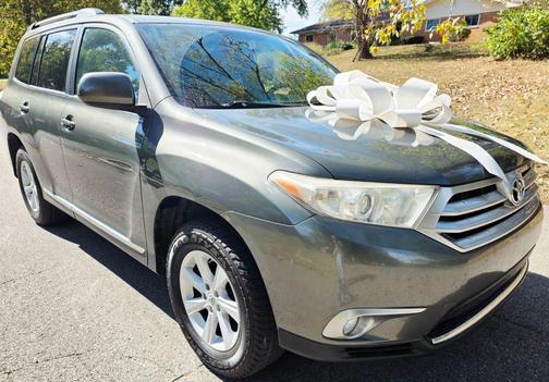 2012 Toyota Highlander SE