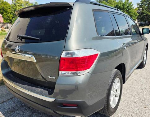 2012 Toyota Highlander SE