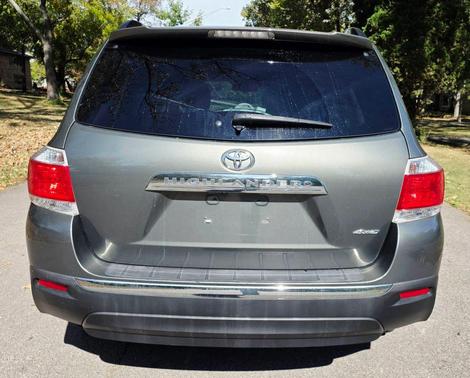 2012 Toyota Highlander SE