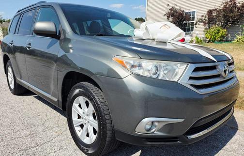 2012 Toyota Highlander SE
