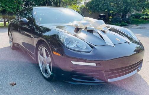 2015 Porsche Panamera 4