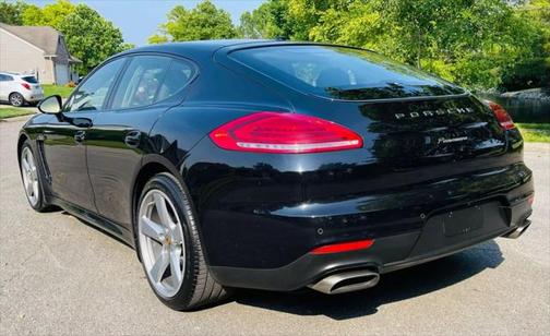 2015 Porsche Panamera 4