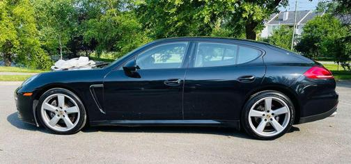 2015 Porsche Panamera 4