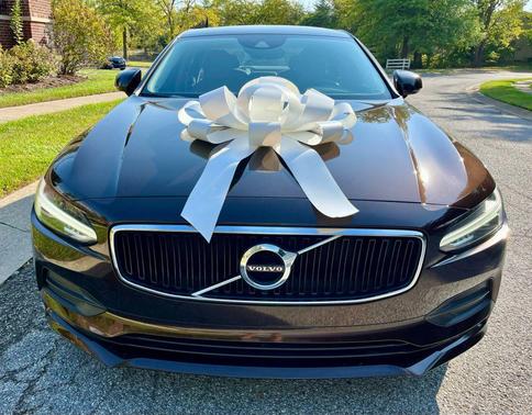 2018 Volvo S90 T5 Momentum