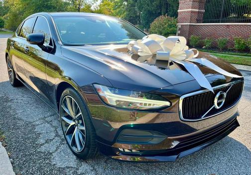 2018 Volvo S90 T5 Momentum