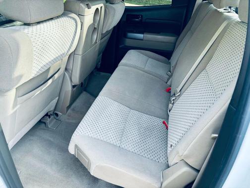 2010 Toyota Tundra Grade