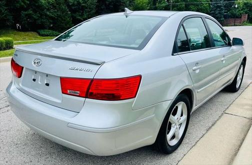 2009 Hyundai SONATA SE