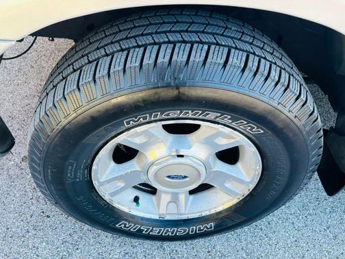 2004 Ford Explorer Sport Trac Adrenalin