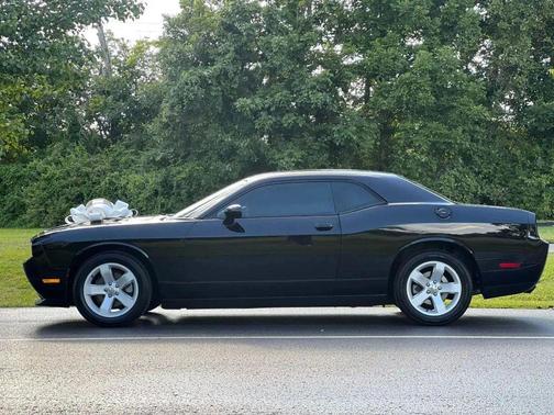 2012 Dodge Challenger SXT
