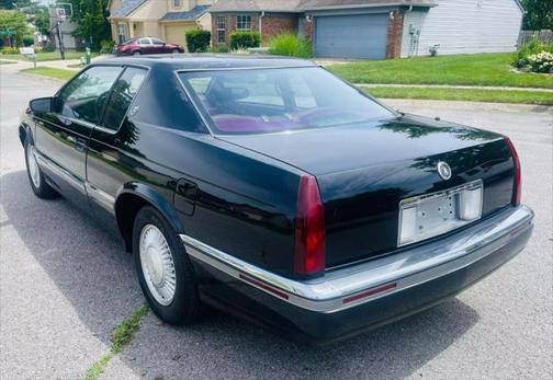 1992 Cadillac Eldorado Standard