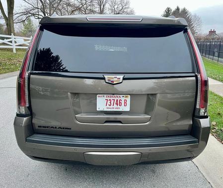 2015 Cadillac Escalade Luxury