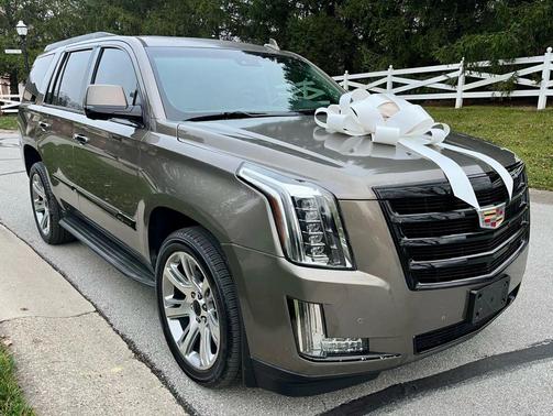 2015 Cadillac Escalade Luxury